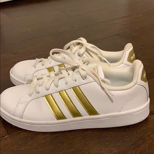 Like brand new cloudfoam adidas sneakers
